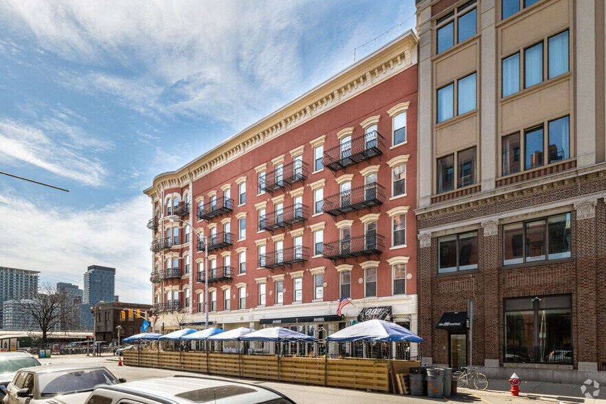 80 River St, Hoboken, NJ à louer - Photo du bâtiment - Image 3 de 7