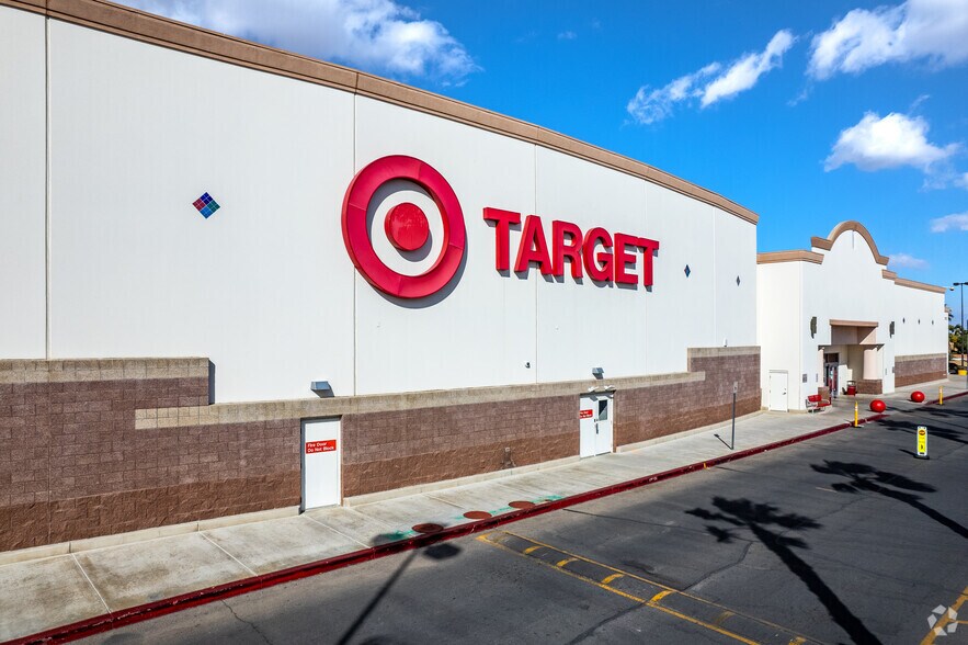 9701-9893 S Eastern Ave, Las Vegas, NV à louer - Photo du bâtiment - Image 2 de 16