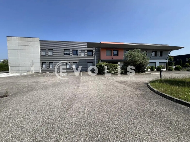 6 Rue De Lombardie, Saint-Priest for lease - Building Photo - Image 1 of 5