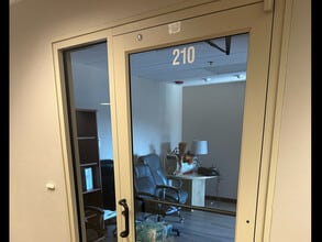 400-404 Bradley Blvd, Richland, WA for lease Interior Photo- Image 1 of 7