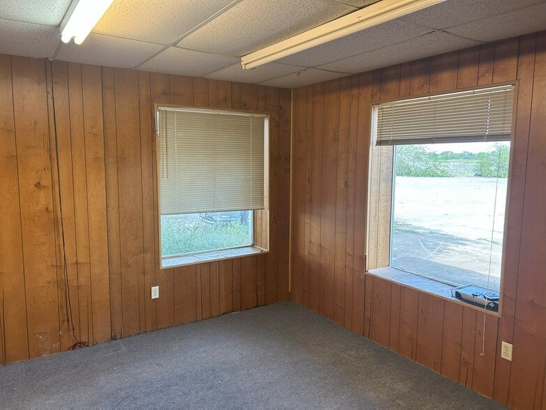 9225 Leopard St, Corpus Christi, TX à vendre - Photo du bâtiment - Image 3 de 7