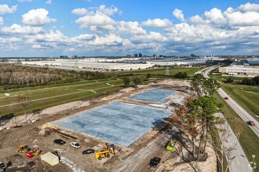 830 Fallbrook Dr, Houston, TX for sale - Aerial - Image 2 of 2