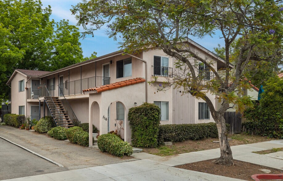 516 W Junipero St, Santa Barbara, CA à vendre - Photo du bâtiment - Image 1 de 6