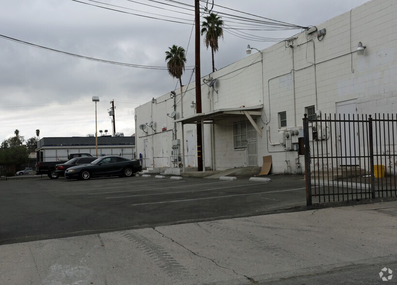 155-159 E Highland Ave, San Bernardino, CA for sale - Building Photo - Image 2 of 4