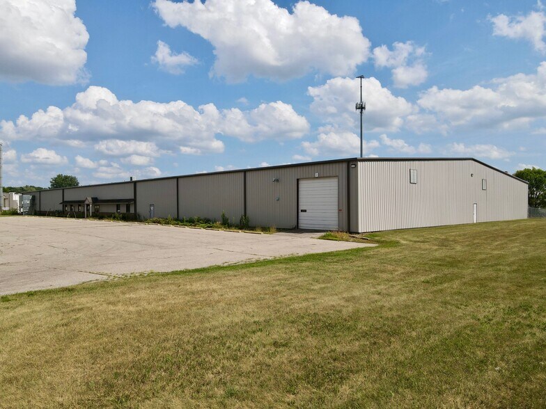 1701 Conant St, Elkhart, IN à louer - Photo du bâtiment - Image 2 de 12