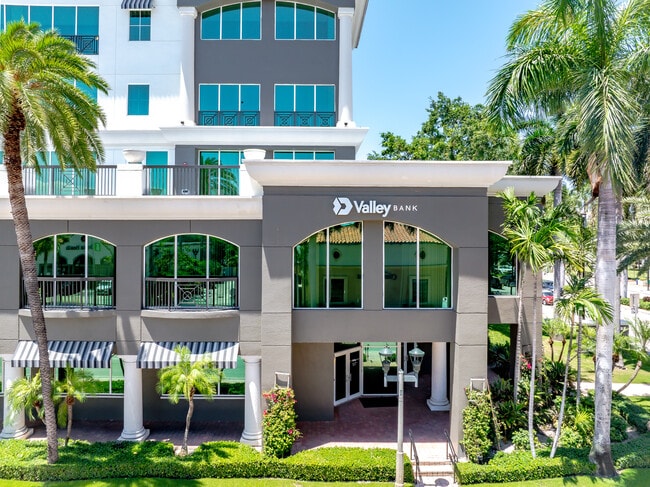 Plus de détails pour 1 N Federal Hwy, Boca Raton, FL - Bureau à louer