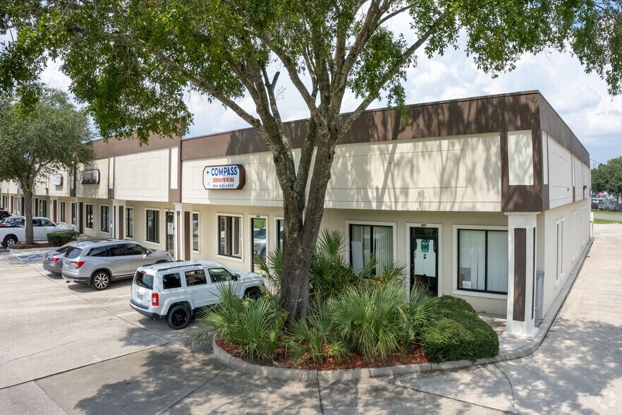 5730 Bowden Rd, Jacksonville, FL à vendre - Photo du bâtiment - Image 2 de 6