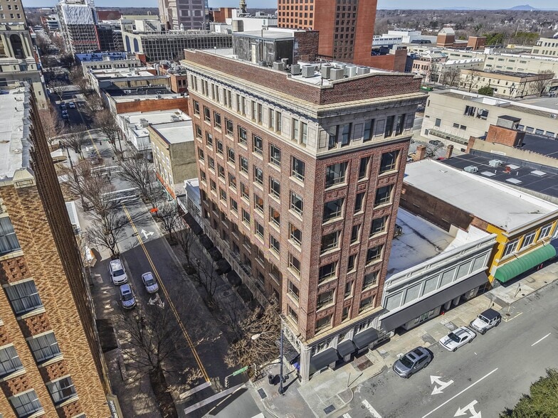 101 W 4th St, Winston-Salem, NC for lease - Building Photo - Image 2 of 12