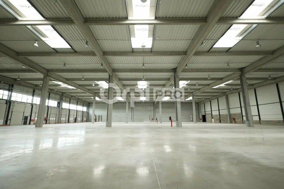 Office in Miribel for lease Interior Photo- Image 1 of 7