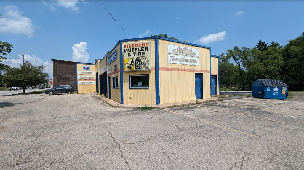 2222 S Michigan St, South Bend, IN à vendre - Photo du bâtiment - Image 1 de 1