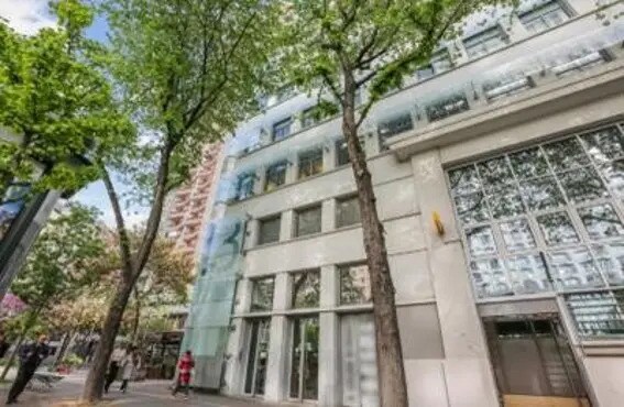 23 Avenue D'Italie, Paris à louer Photo du bâtiment- Image 1 de 4