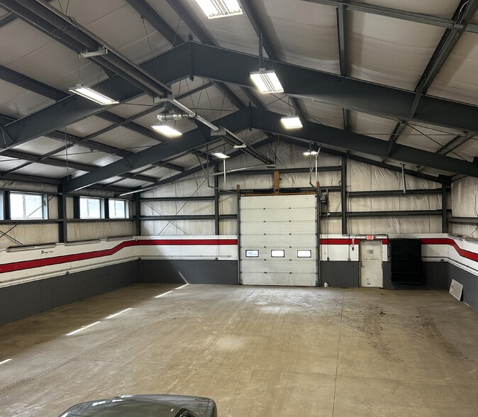 68 Lafayette Rd, North Hampton, NH for lease - Interior Photo - Image 2 of 4