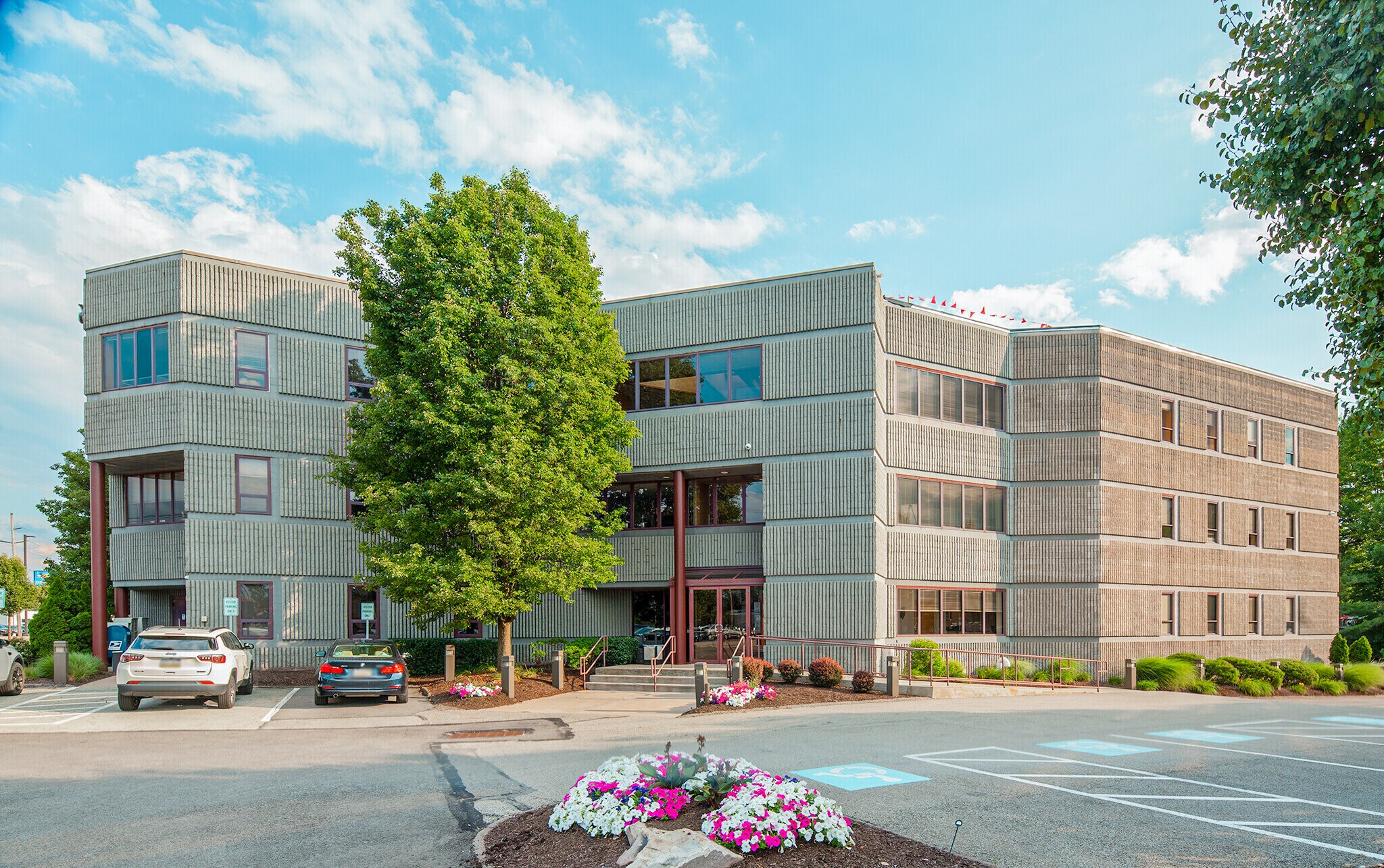 10475 Perry Hwy, Wexford, PA for lease Primary Photo- Image 1 of 14