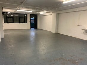 8 Andrews Rd, London for lease Interior Photo- Image 2 of 3