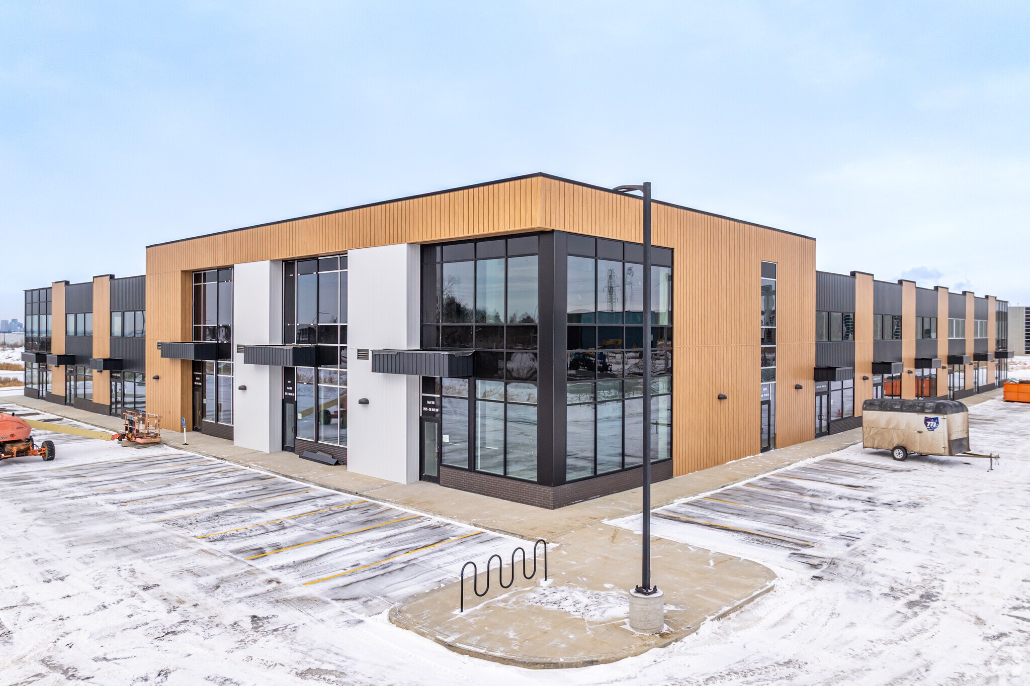 2943 50 Av NW, Edmonton, AB for lease Primary Photo- Image 1 of 4