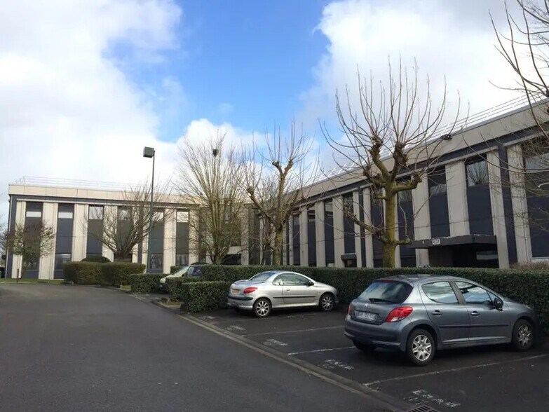 21/23 Rue Du Petit Albi, Cergy à louer - Photo du bâtiment - Image 3 de 67