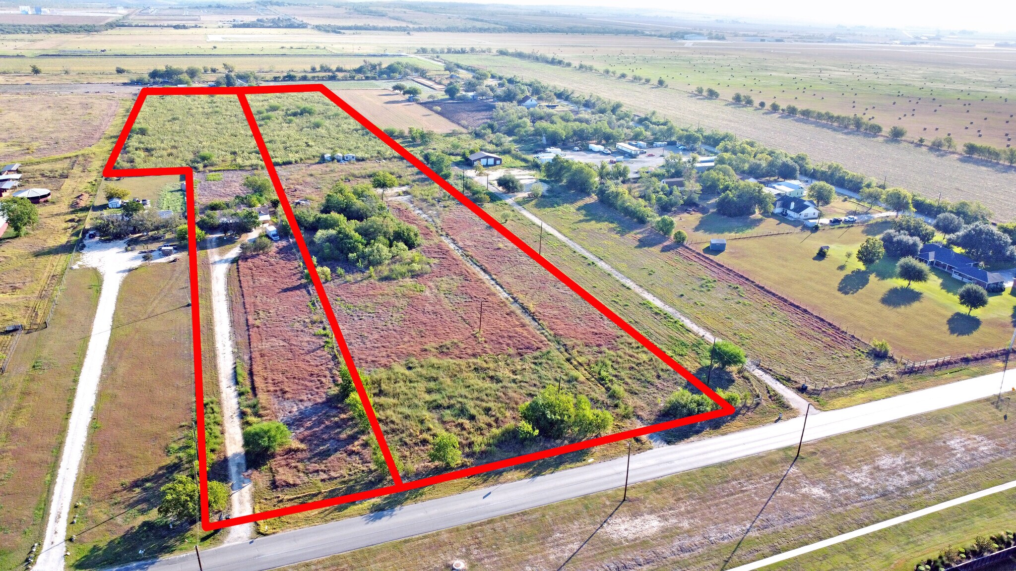 1239 Barbarosa Rd & 1255 Saur Ln, New Braunfels, TX for sale Building Photo- Image 1 of 11
