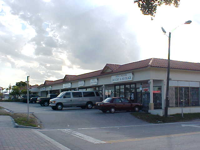 301-319 S State Road 7, Plantation, FL à louer - Photo du bâtiment - Image 2 de 12