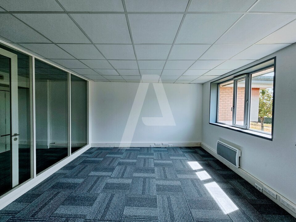 21 Rue Jacques Cartier, Voisins-le-Bretonneux for lease Interior Photo- Image 1 of 9