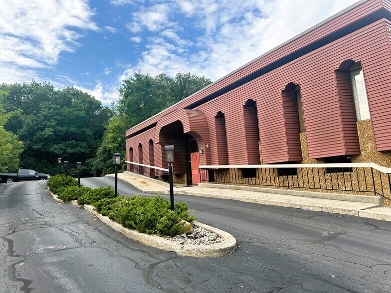 1400 Michigan St, Grand Rapids, MI for lease - Building Photo - Image 1 of 15