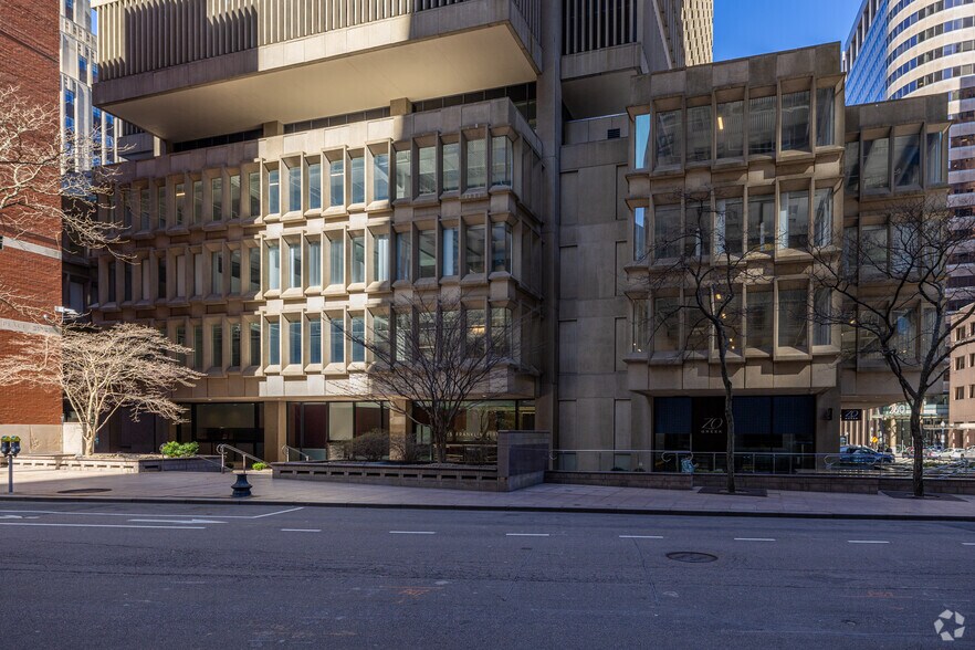 225 Franklin, Boston, MA à louer - Photo du bâtiment - Image 2 de 11