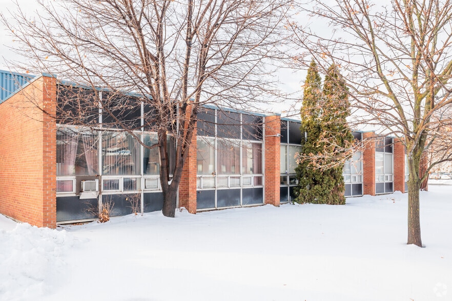 655 Av Lépine, Dorval, QC for sale - Primary Photo - Image 1 of 1