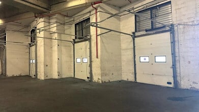 Office in Pantin for lease Building Photo- Image 2 of 10