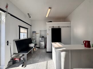 Plus de détails pour 256 Hazel St, Sudbury, ON - Commerce de détail à louer