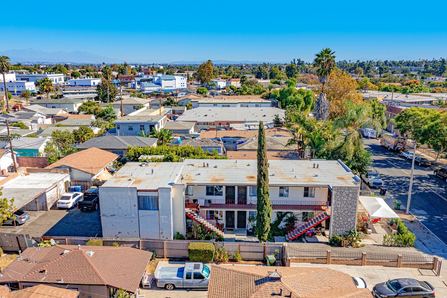 579 Hyde Park Pl, Inglewood, CA for sale - Building Photo - Image 3 of 9