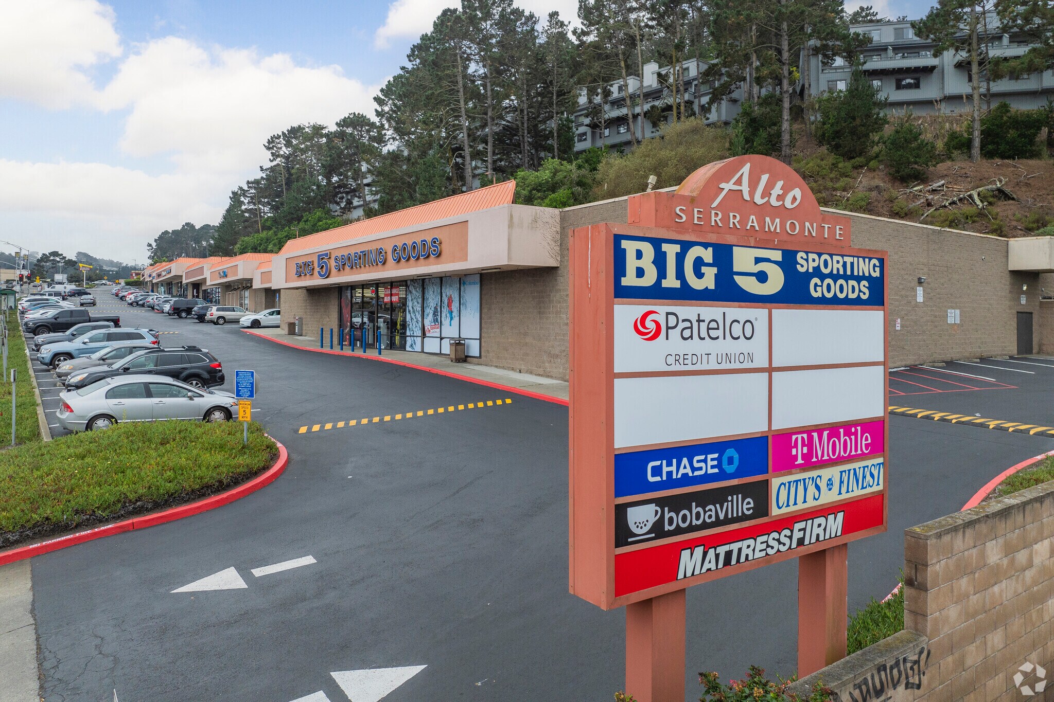 314-350 Gellert Blvd, Daly City, CA à louer Photo du bâtiment- Image 1 de 15
