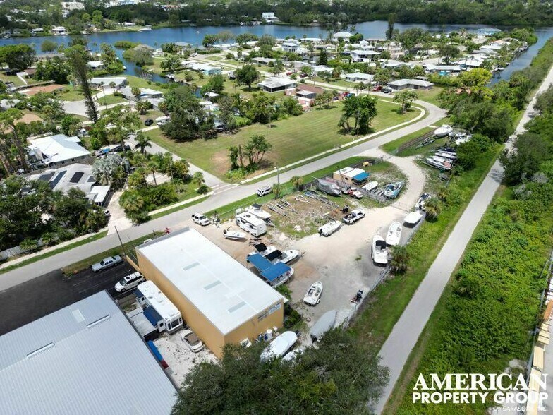 350 Buena Vista Dr, Nokomis, FL à vendre - Photo du bâtiment - Image 2 de 15