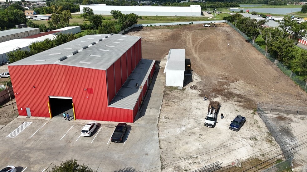 8714 Galveston Rd, Houston, TX à louer - Photo du bâtiment - Image 3 de 15