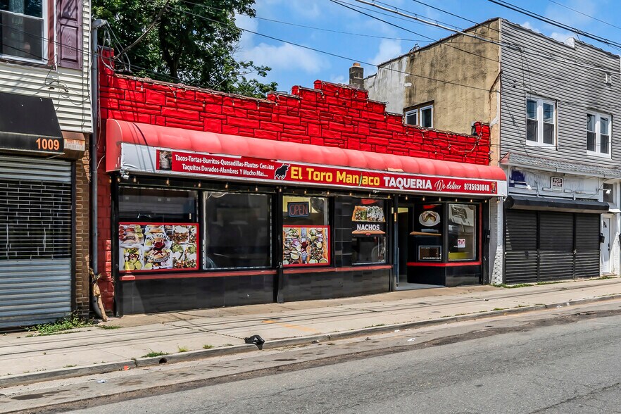 1011 E 2nd St, Plainfield, NJ à vendre - Photo du bâtiment - Image 2 de 40