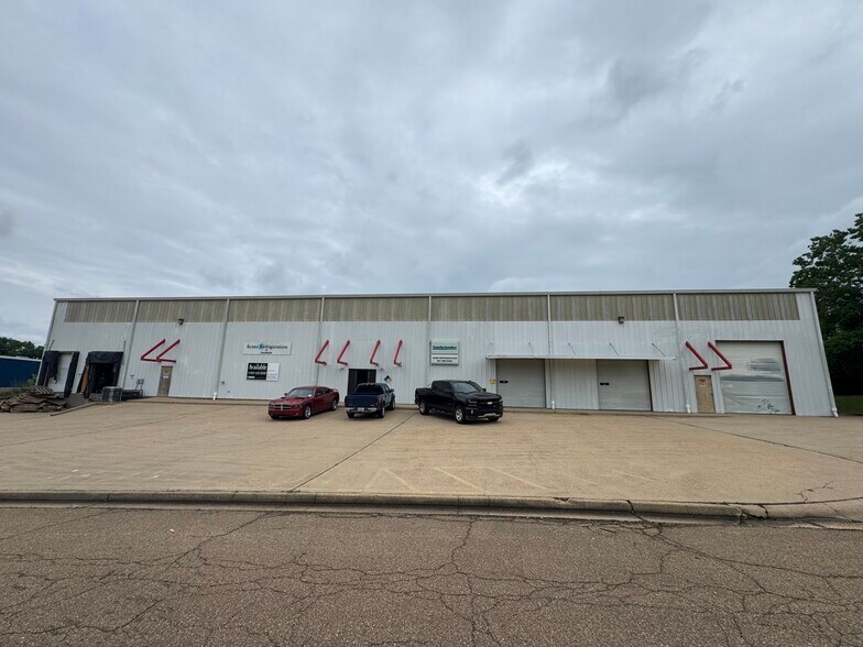 160 Industrial Dr, Jackson, MS à louer - Photo principale - Image 1 de 10
