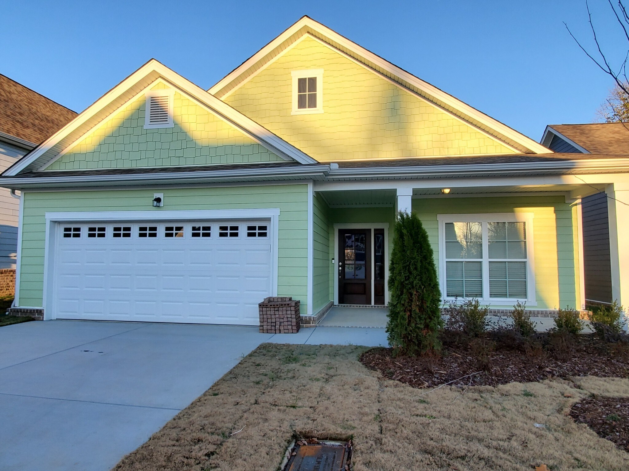 220 Hermitage Point Dr, Hermitage, TN for sale Primary Photo- Image 1 of 2