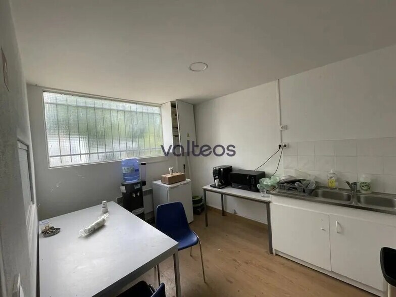 Office in Flourens for lease - Interior Photo - Image 3 of 10