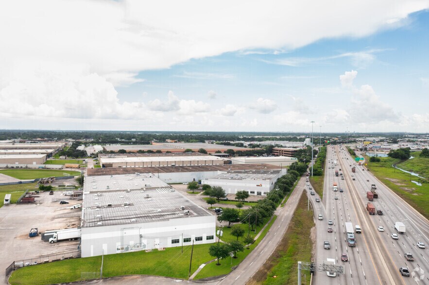 8207 North Loop E, Houston, TX à louer - Aérien - Image 3 de 5
