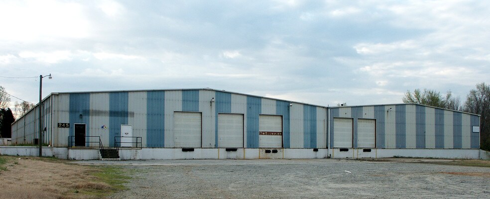 245 Peach Orchard Rd, Salisbury, NC à louer - Photo du bâtiment - Image 2 de 15