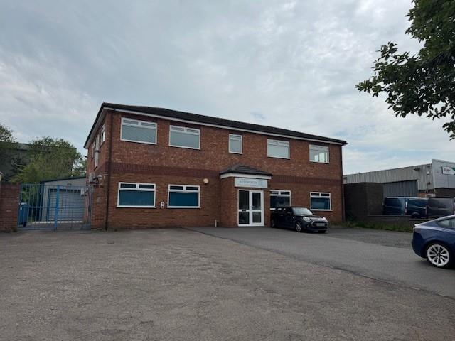 111 Masons Rd, Stratford Upon Avon for lease Primary Photo- Image 1 of 2