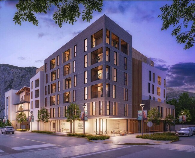 Plus de détails pour 1360 Victoria St, Squamish, BC - Commerce de détail à louer