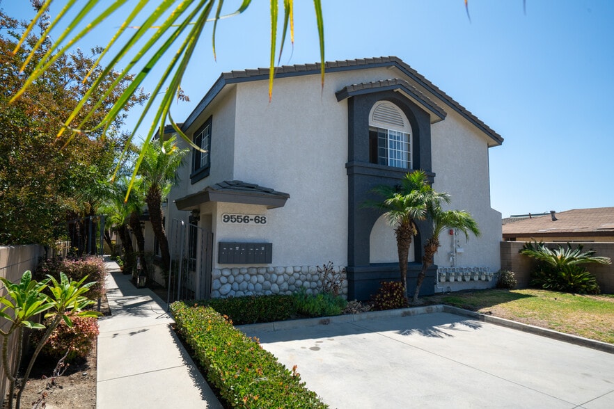 9556-9568 Walker St, Cypress, CA à vendre - Photo du bâtiment - Image 2 de 18