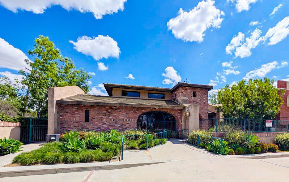 7154 Magnolia Ave, Riverside, CA for sale - Building Photo - Image 1 of 1
