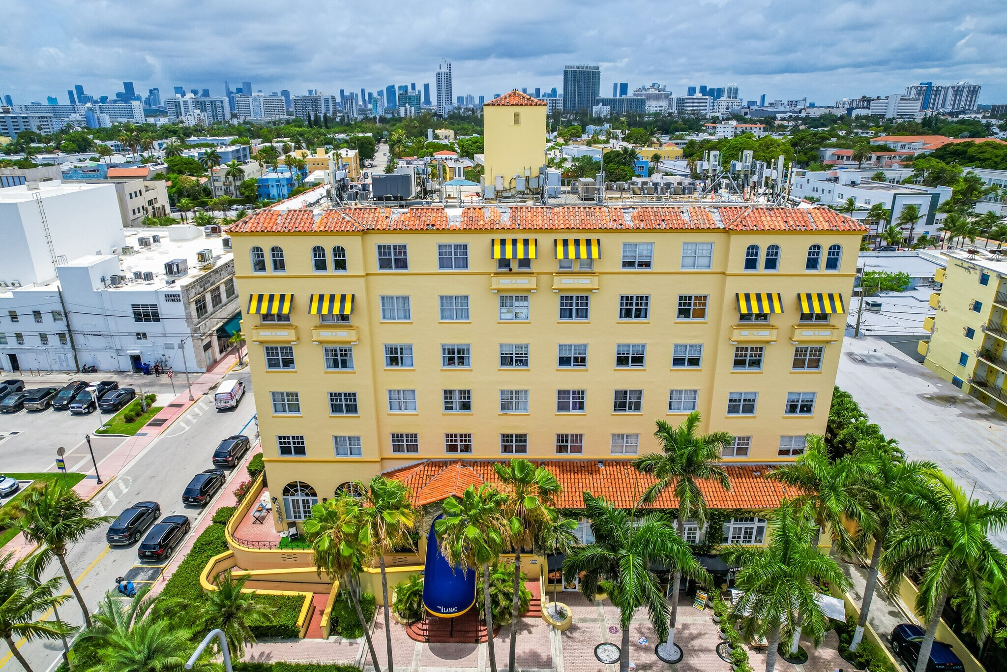 1300 Collins Ave, Miami Beach, FL à vendre Photo du bâtiment- Image 1 de 59