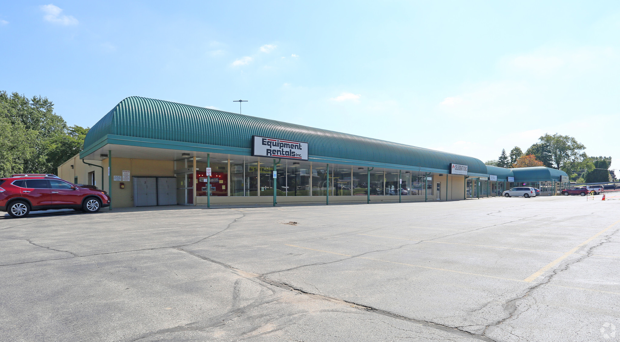 630-668 Grand Ave, Hartford, WI for sale Primary Photo- Image 1 of 1