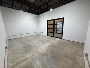 600 S 1st St, Rogers, AR for lease Interior Photo- Image 1 of 2