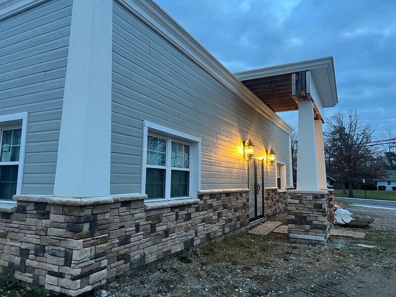 550 W College St, Oberlin, OH à louer - Photo du bâtiment - Image 3 de 14