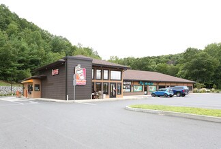 Plus de détails pour 160-168 Kukas Ln, Waterbury, CT - Commerce de détail à louer