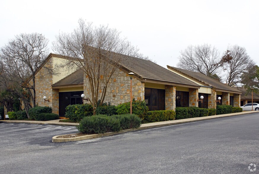 11322 Sir Winston St, San Antonio, TX à louer - Photo du bâtiment - Image 3 de 7