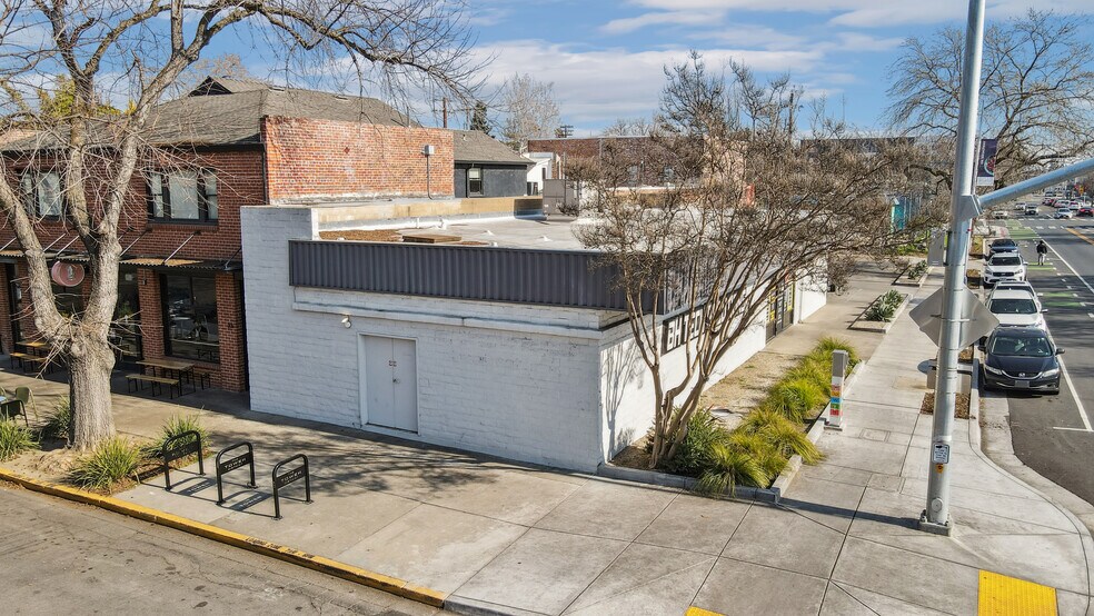 1701 Broadway, Sacramento, CA à louer - Photo du bâtiment - Image 3 de 8