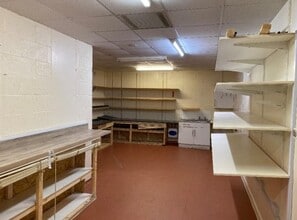 Pelman Way, Epsom à louer Photo intérieure- Image 2 de 2